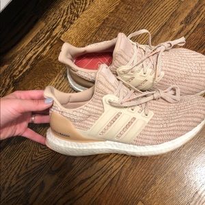 Ash pearl UltraBoost
